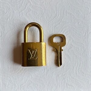 Louis Vuitton Gold Lock and Key Set 321